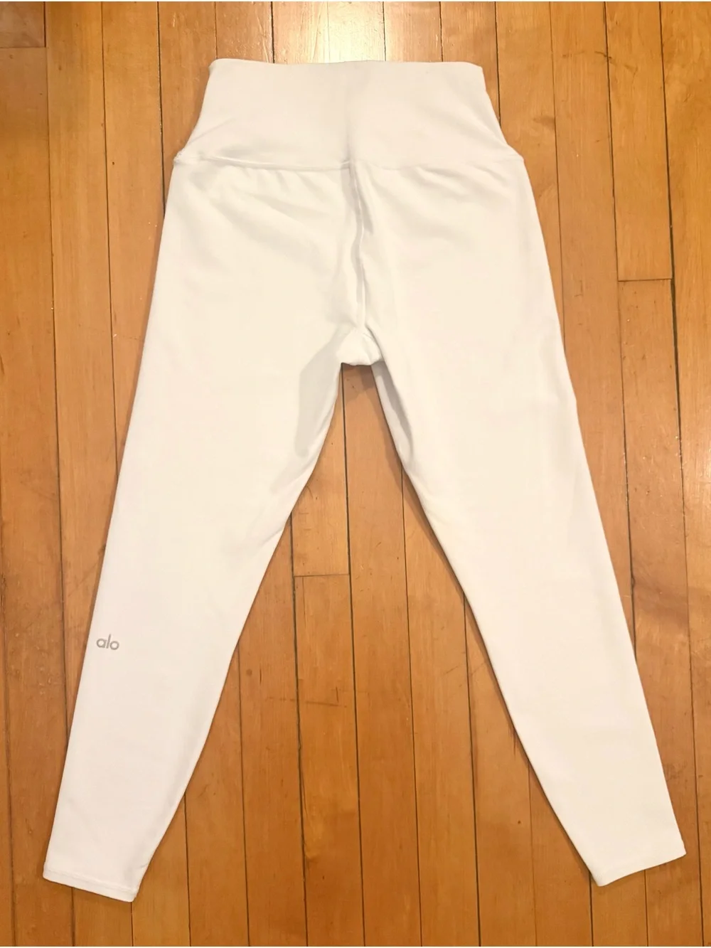 ALO Yoga High-Rise White Leggings with Subtle Logo - Picture 6 of 6